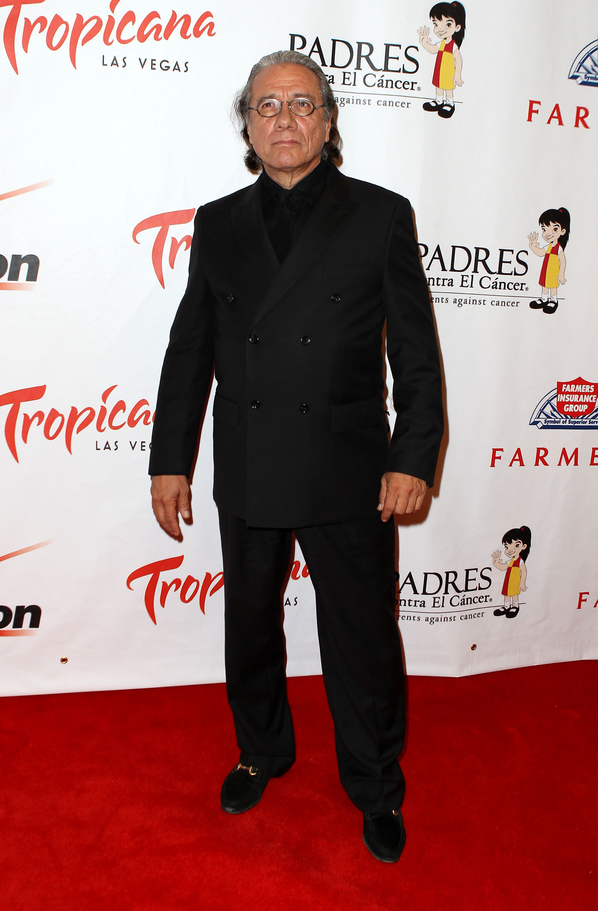 Eva Longoria and George Lopez host Padres Contra El Cancer Annual Gala  | Picture 103823
